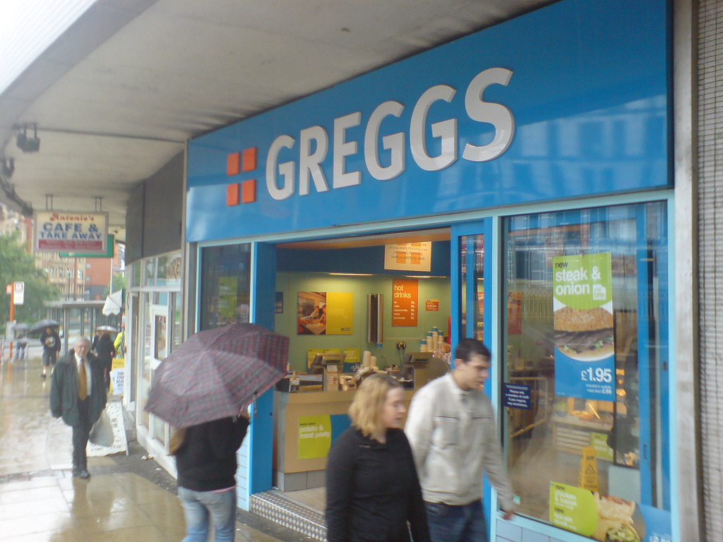 O2 axes free hot drinks at Greggs